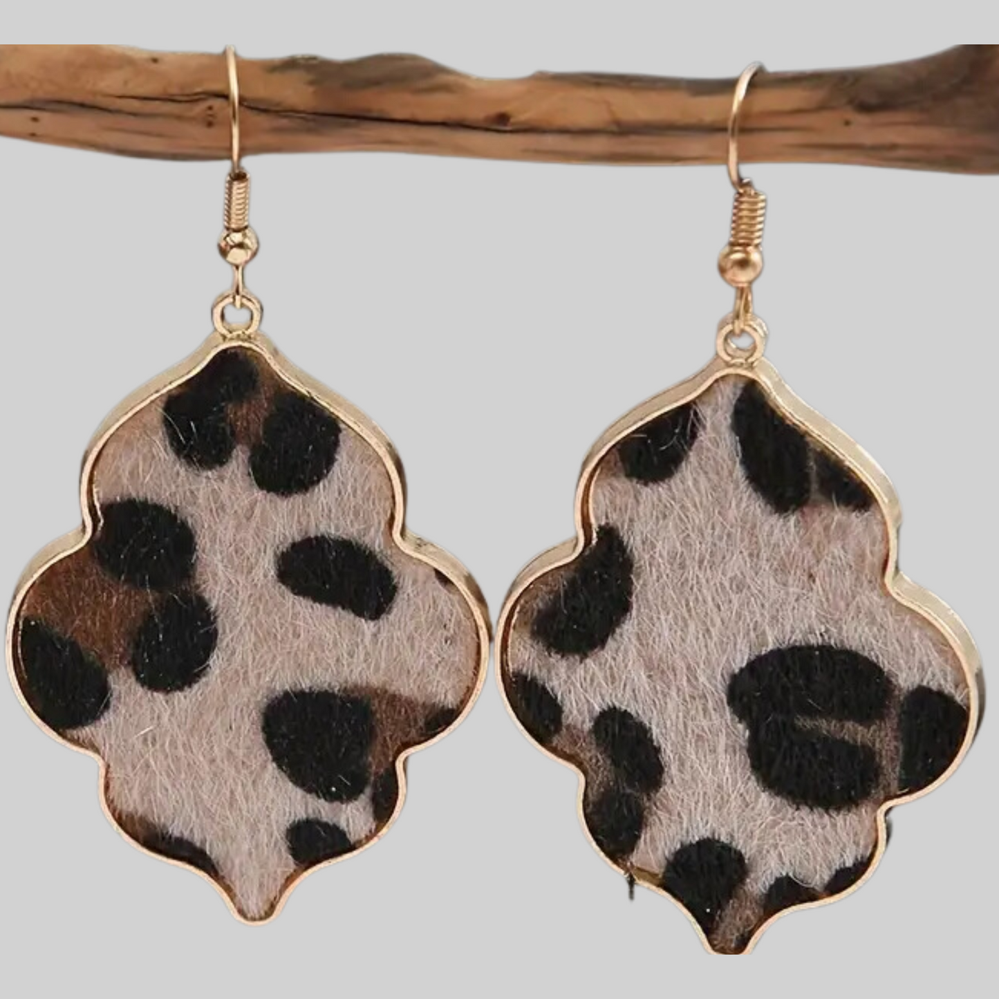 Vintage Baroque Leopard Alloy Leather Earrings